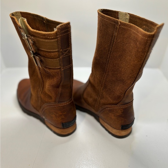 Sorel Major Pull On Boots - Grizzly Bear Tan Leather/Suede Mid-Calf Buckles - Picture 4 of 12